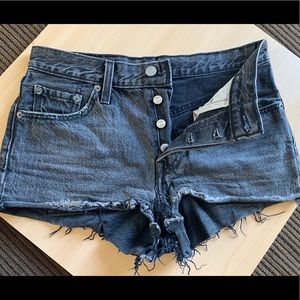 Levi shorts (Daisy dukes)